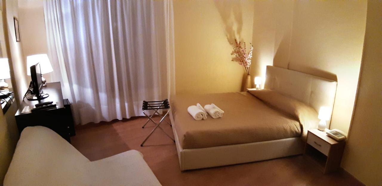 Hotel Provenza Вентимилья Экстерьер фото